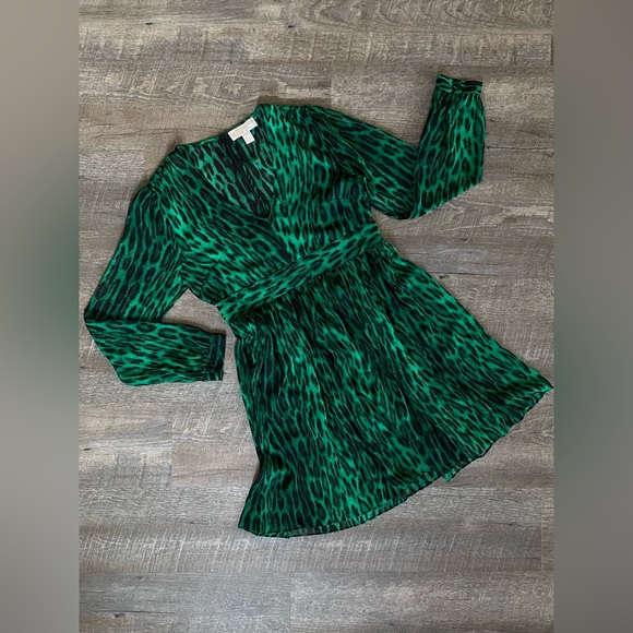 MICHAEL Michael Kors Sheer Animal Print Dress in Palmetto Green, Size 8 - Picture 2 of 9